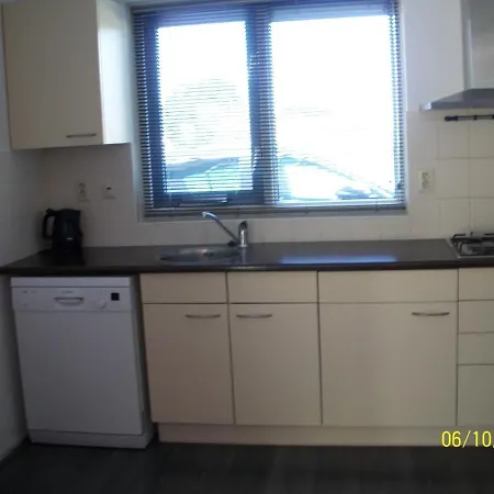 Holiday home Vrijstaande Bungalow Van Particulier Op Bungalowpark De Zeven Heuvelen Groesbeek