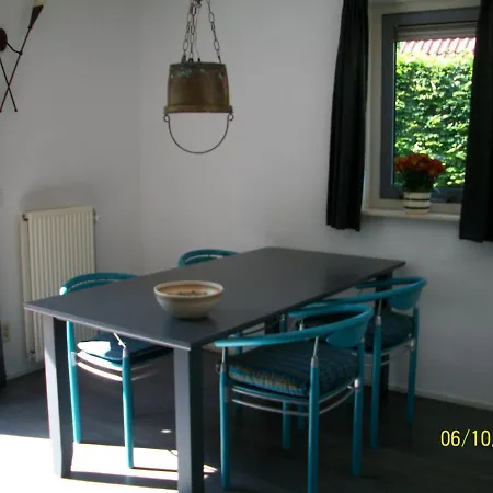 Holiday home Vrijstaande Bungalow Van Particulier Op Bungalowpark De Zeven Heuvelen