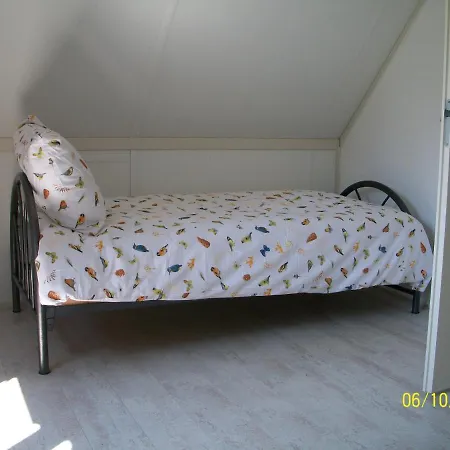 Holiday home Vrijstaande Bungalow Van Particulier Op Bungalowpark De Zeven Heuvelen Groesbeek