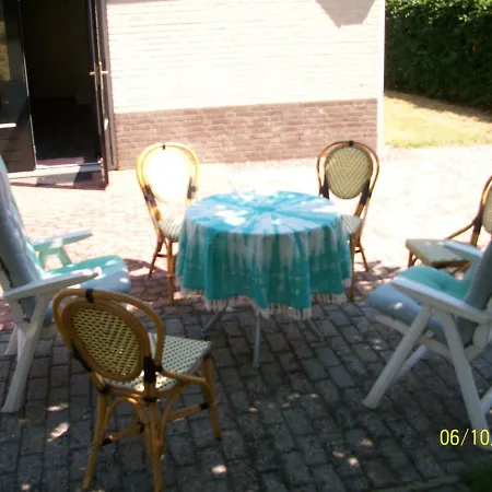 Vrijstaande Bungalow Van Particulier Op Bungalowpark De Zeven Heuvelen * Groesbeek